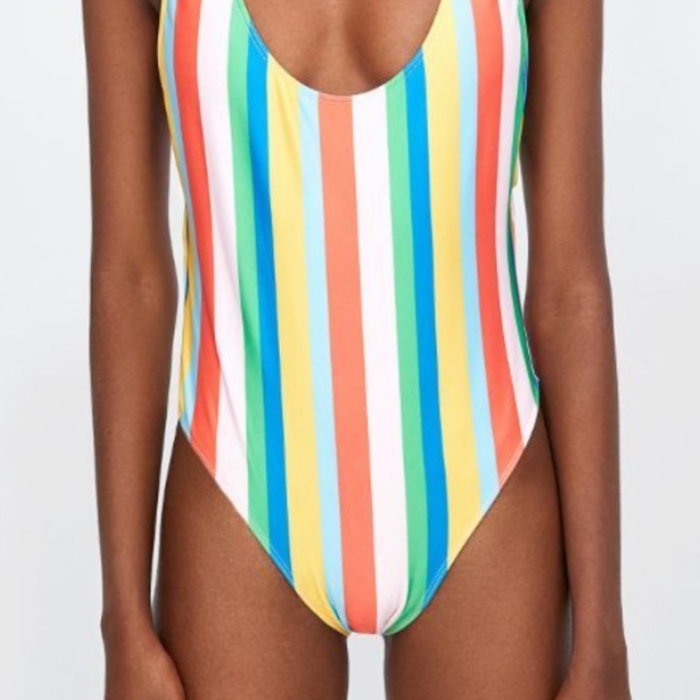 Hotness Colorful stripped one piece swimsuit🥰